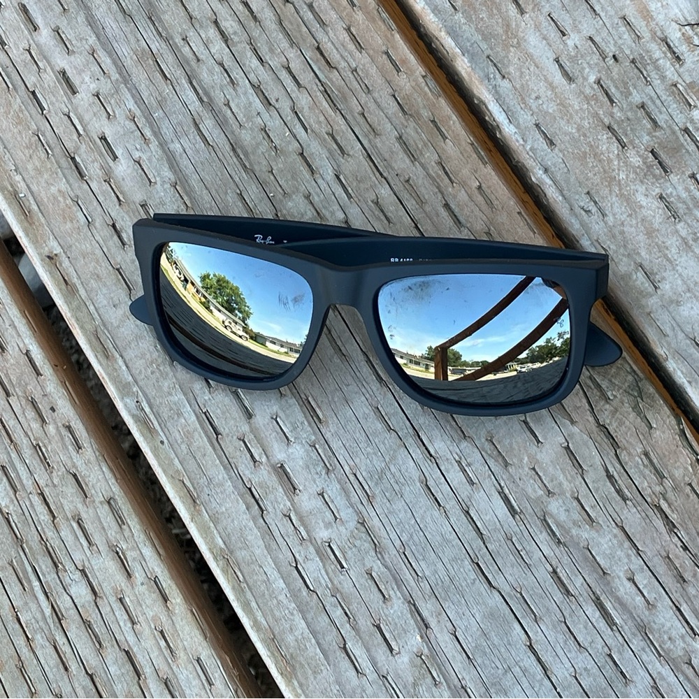 Ray-Ban Matte Black Frame